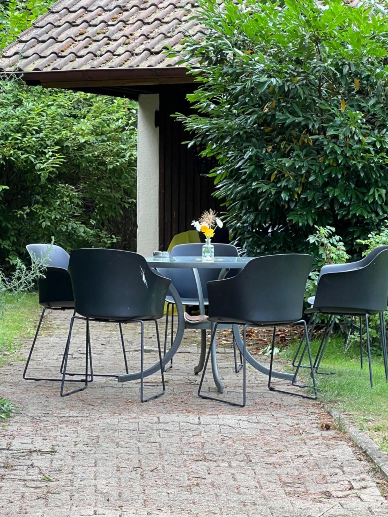 Ferieninrosengarten 1 Zi Appartement 190 Cm Deckenhoehe Oder Grosse 4 Zi Dg Whg Exterior photo